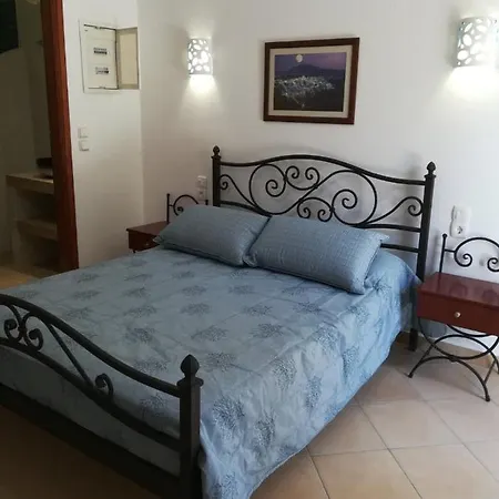 Aparthotel Leonidas Kamári