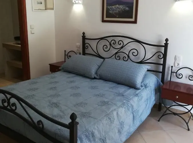 Aparthotel Leonidas Kamari (Santorini)