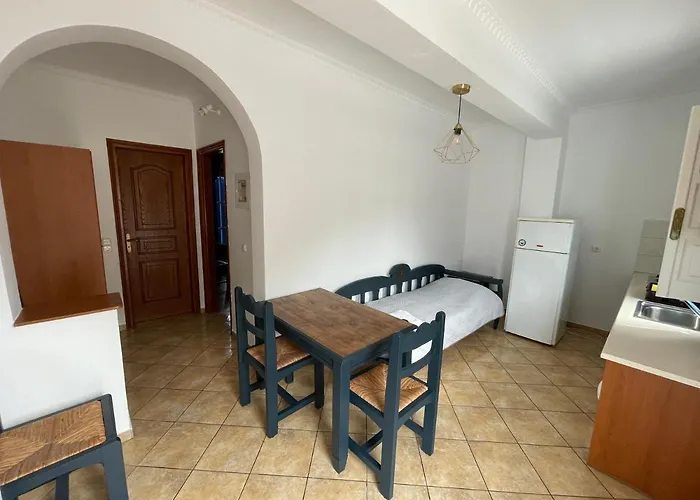 Leonidas 아파트호텔 Kamári