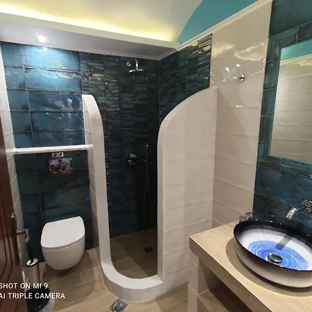 Apart Otel Leonidas Kamári