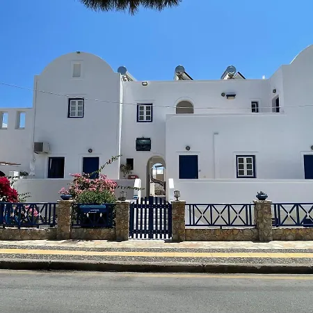 Leonidas Kamari (Santorini)