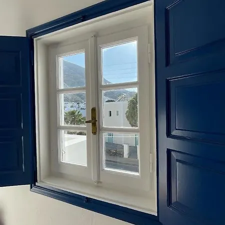 Leonidas Aparthotel Kamari (Santorini)