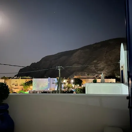 Leonidas Aparthotel Kamari (Santorini)